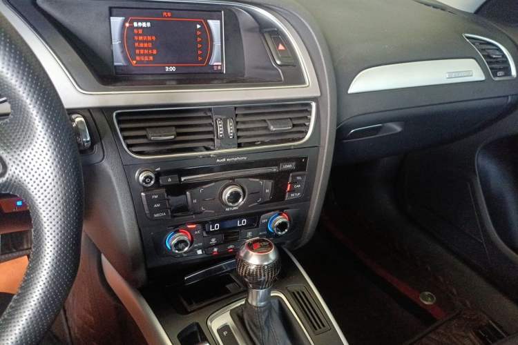 Used Audi A4L 2015 45 TFSI quattro Individual Sport Edition Audio And AC Panel
