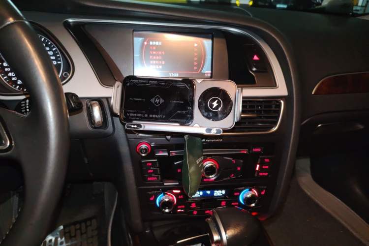 Used Audi A4L 2015 35 TFSI Automatic Comfort Model Audio And AC Panel