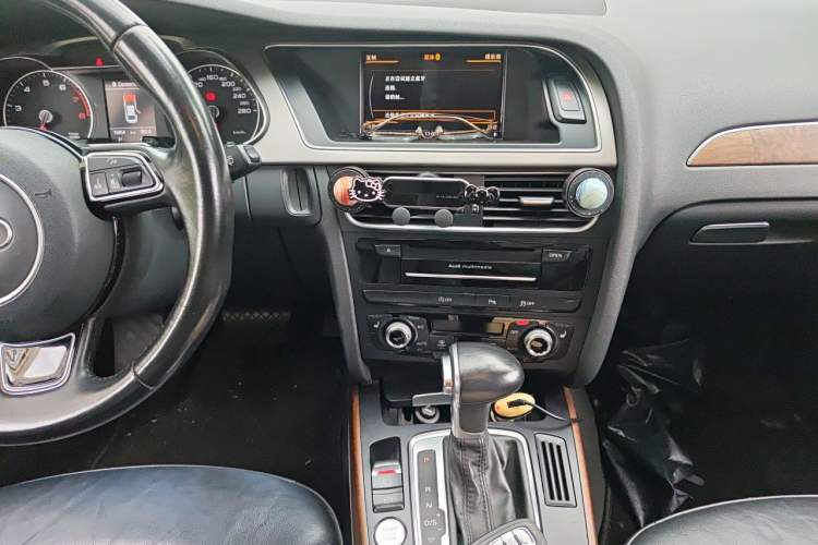 Used Audi A4L 2015 35 TFSI Automatic Technology Model Audio And AC Panel