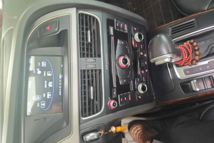 Used Audi A4L 2015 35 TFSI Automatic Comfort Model Audio And AC Panel