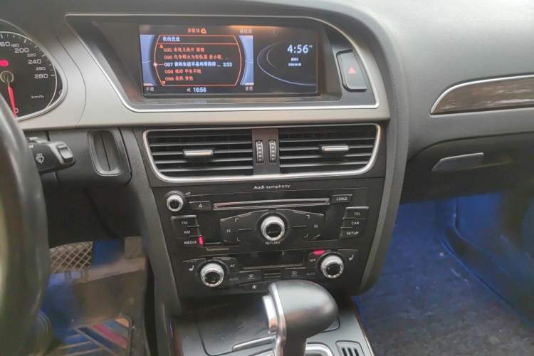 Used Audi A4L 2015 35 TFSI Automatic Comfort Model Audio And AC Panel