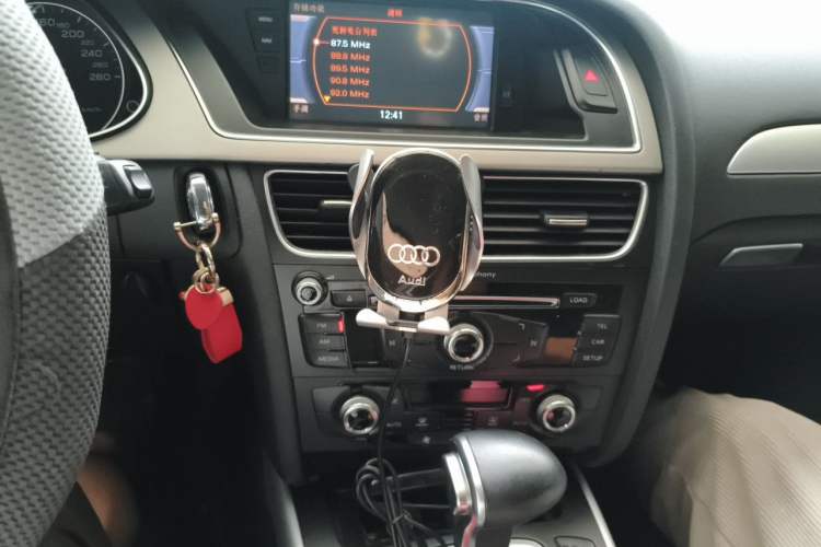 Used Audi A4L 2015 45 TFSI quattro Individual Sport Edition Audio And AC Panel