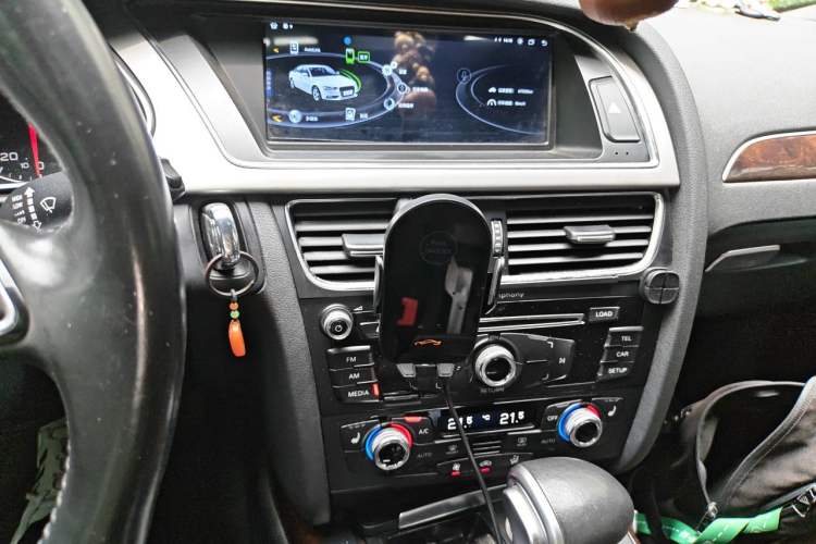 Used Audi A4L 2015 35 TFSI Automatic Comfort Model Audio And AC Panel
