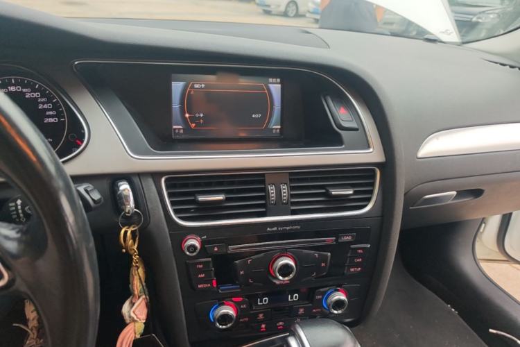 Used Audi A4L 2015 35 TFSI Automatic Standard Model Audio And AC Panel