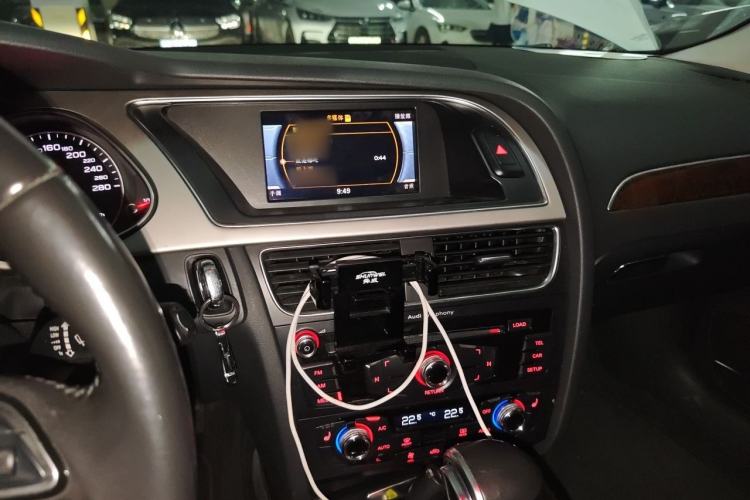 Used Audi A4L 2015 35 TFSI Automatic Comfort Model Audio And AC Panel