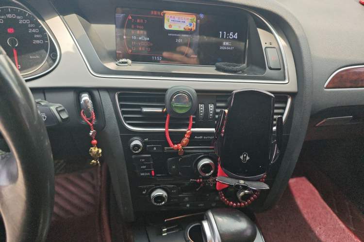 Used Audi A4L 2015 35 TFSI Automatic Comfort Model Audio And AC Panel