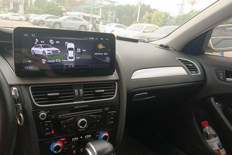 Used Audi A4L 2015 35 TFSI Automatic Standard Model Audio And AC Panel