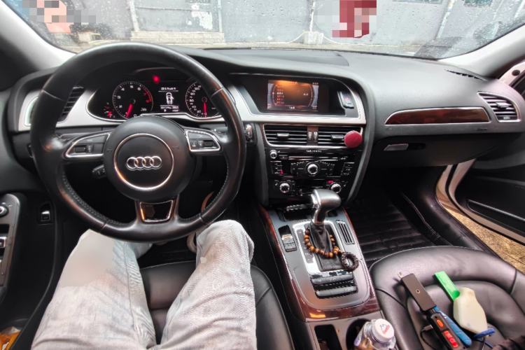 Used Audi A4L 2015 35 TFSI Automatic Comfort Model Center Console