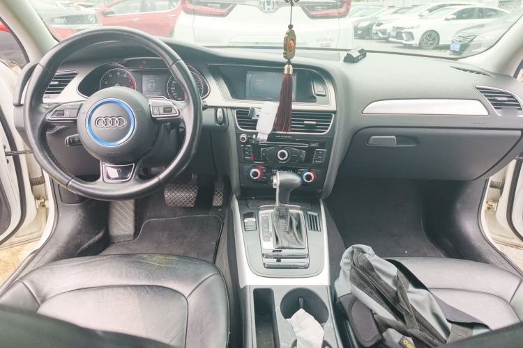 Used Audi A4L 2015 35 TFSI Automatic Standard Model Center Console
