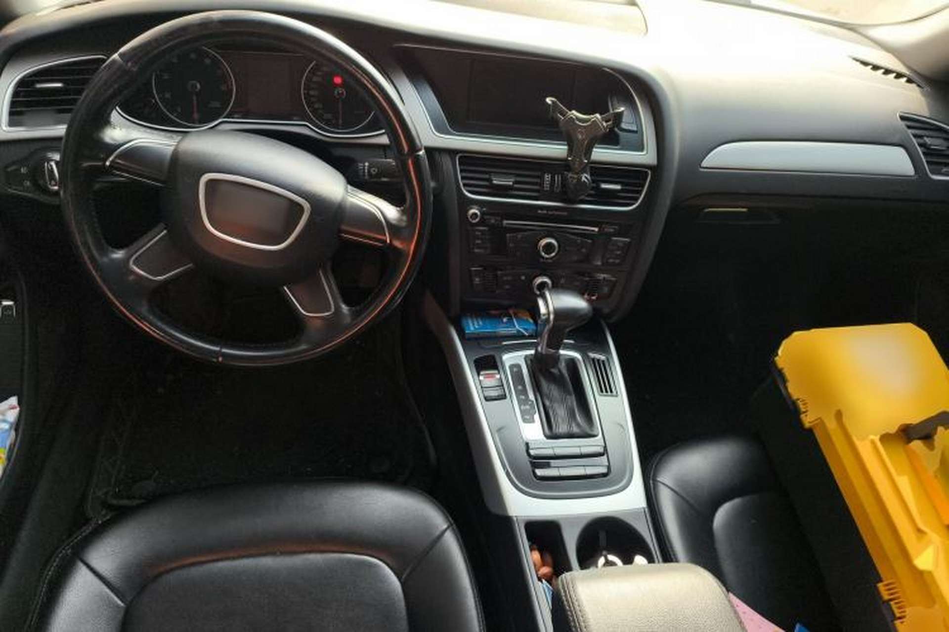 Used Audi A4L 2015 30 TFSI Automatic Comfort Model Center Console