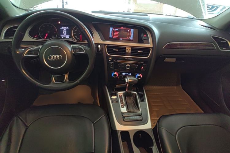 Used Audi A4L 2015 35 TFSI Automatic Standard Model Center Console