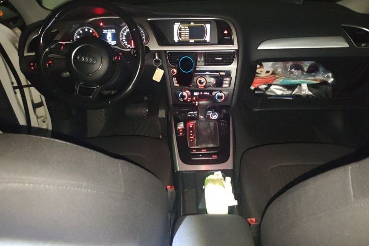 Used Audi A4L 2015 35 TFSI Automatic Standard Model Center Console