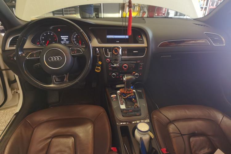 Used Audi A4L 2015 35 TFSI Automatic Comfort Model Center Console