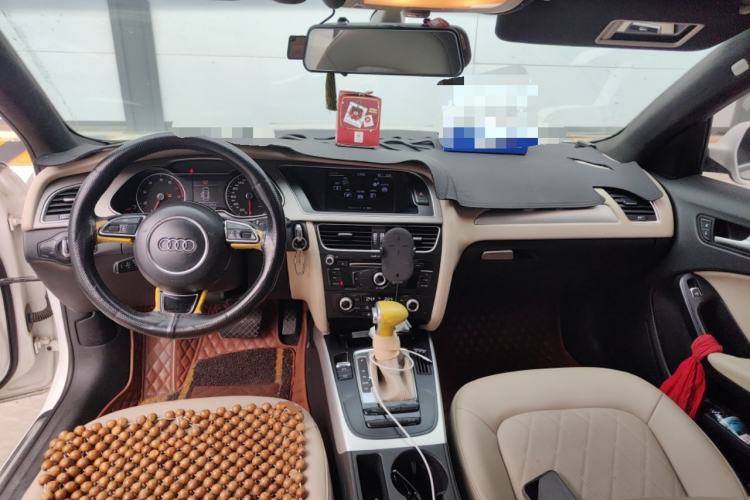 Used Audi A4L 2015 35 TFSI Automatic Standard Model Center Console