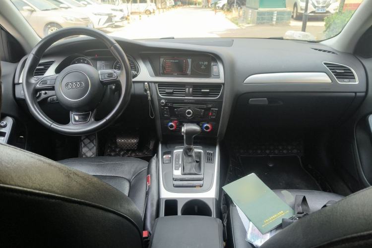 Used Audi A4L 2015 35 TFSI Automatic Comfort Model Center Console