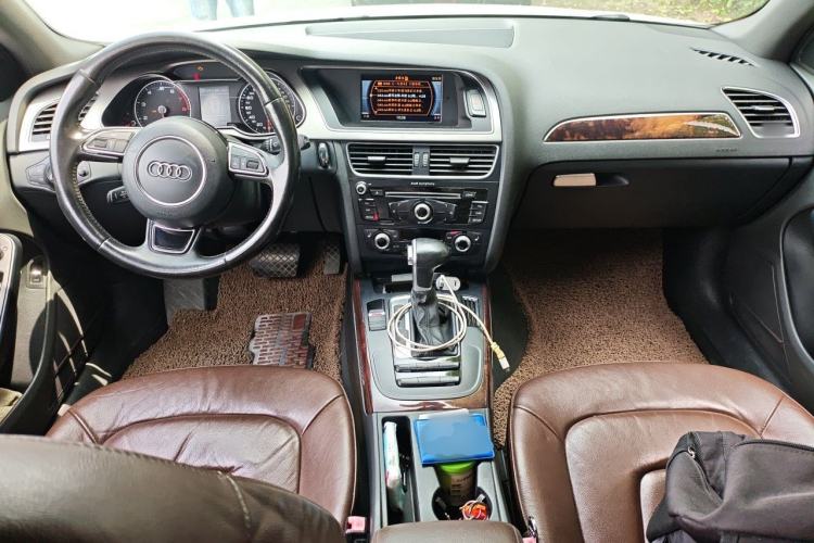 Used Audi A4L 2015 35 TFSI Automatic Comfort Model Center Console