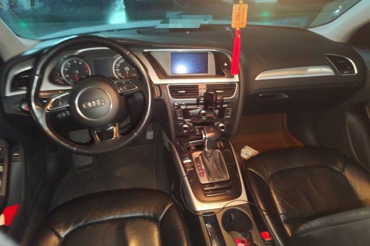 Used Audi A4L 2015 35 TFSI Automatic Standard Model Center Console