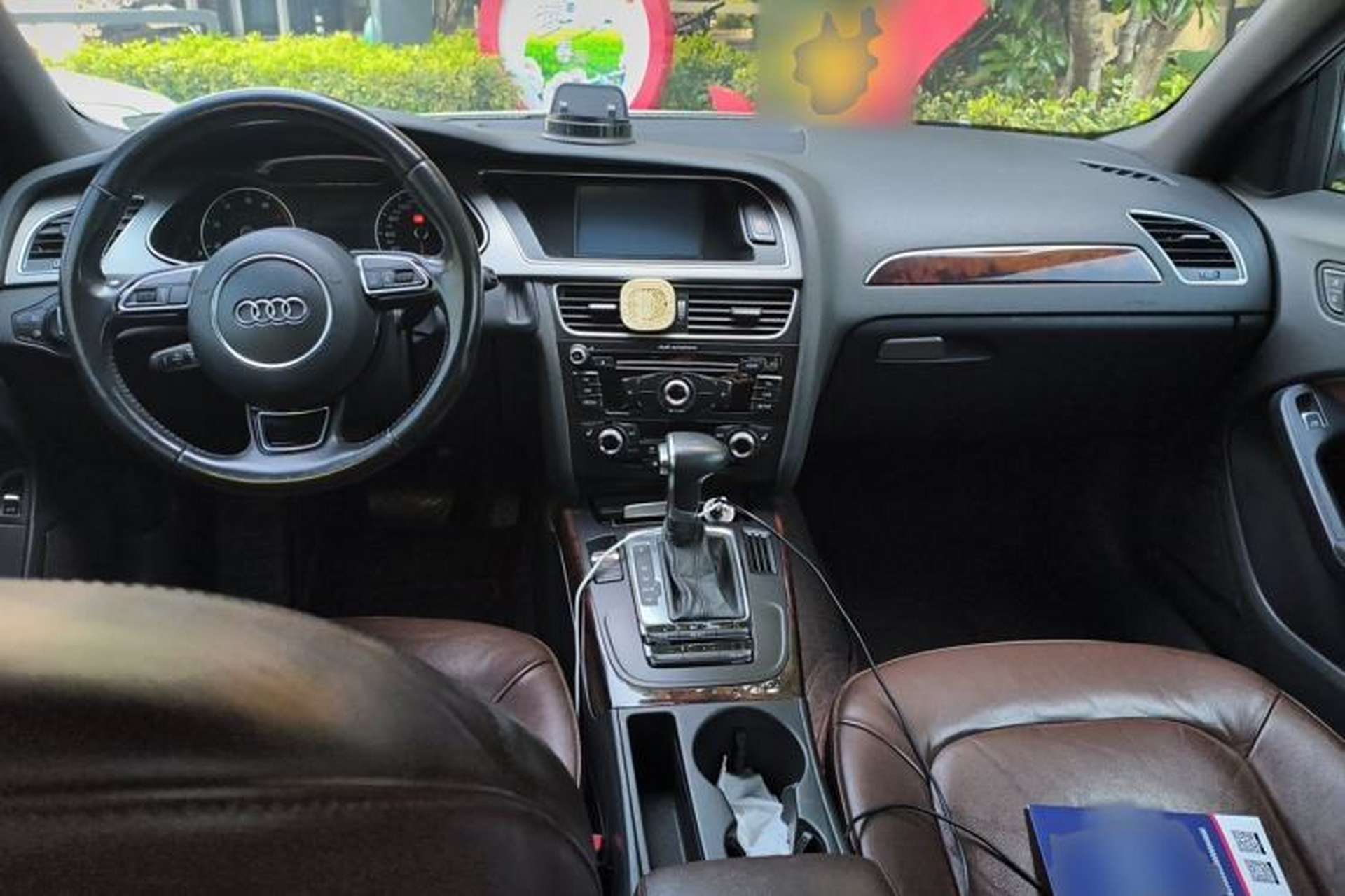 Used Audi A4L 2015 35 TFSI Automatic Comfort Model Center Console