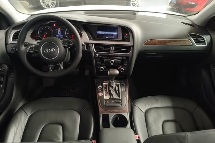Used Audi A4L 2015 35 TFSI Automatic Comfort Model Center Console