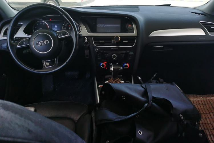Used Audi A4L 2015 35 TFSI Automatic Standard Model Center Console