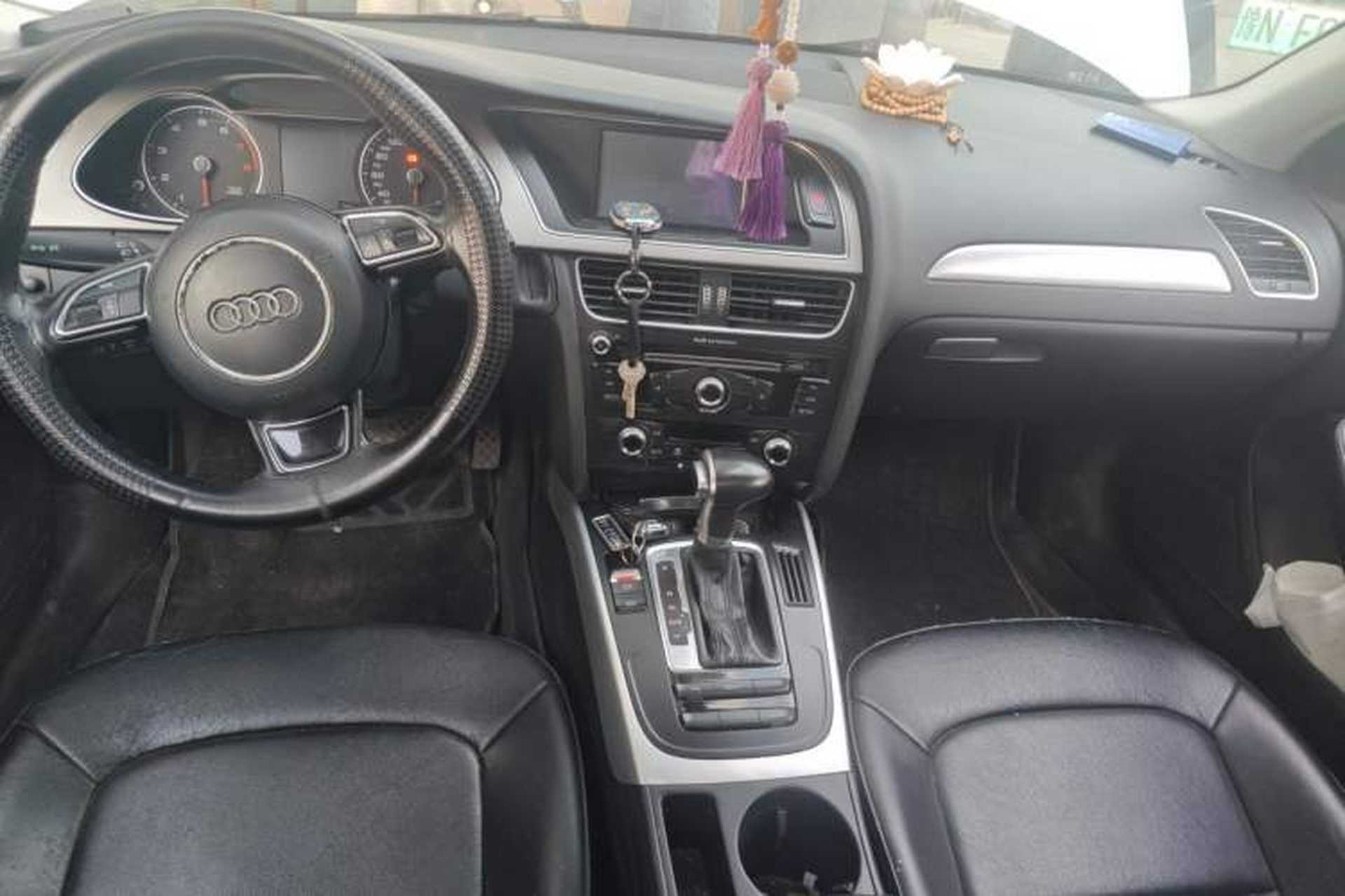 Used Audi A4L 2015 35 TFSI Automatic Comfort Model Center Console
