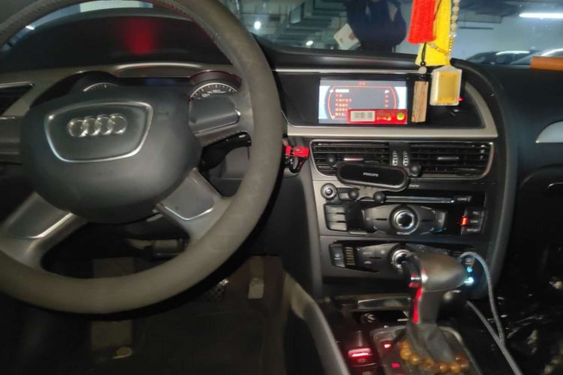 Used Audi A4L 2015 30 TFSI Automatic Comfort Model Center Console