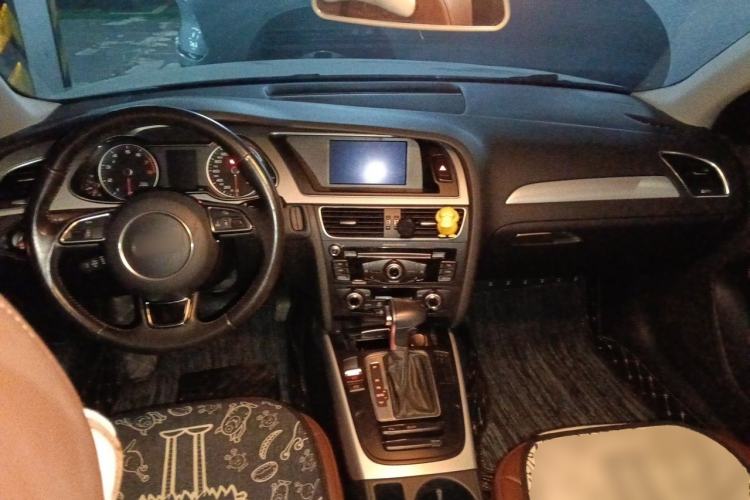Used Audi A4L 2015 35 TFSI Automatic Comfort Model Center Console