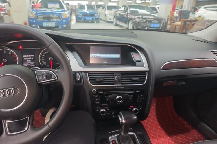 Used Audi A4L 2015 35 TFSI Automatic Comfort Model Center Console
