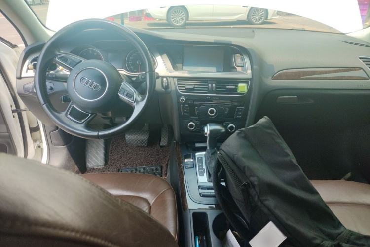 Used Audi A4L 2015 35 TFSI Automatic Standard Model Center Console