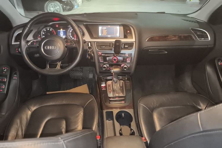 Used Audi A4L 2015 35 TFSI Automatic Comfort Model Center Console