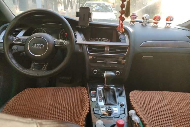 Used Audi A4L 2015 35 TFSI Automatic Technology Model Center Console