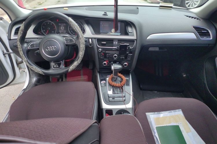Used Audi A4L 2015 35 TFSI Automatic Standard Model Center Console