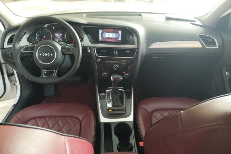 Used Audi A4L 2015 35 TFSI Automatic Standard Model Center Console