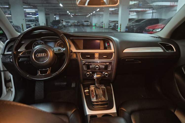 Used Audi A4L 2015 45 TFSI quattro Individual Sport Edition Center Console