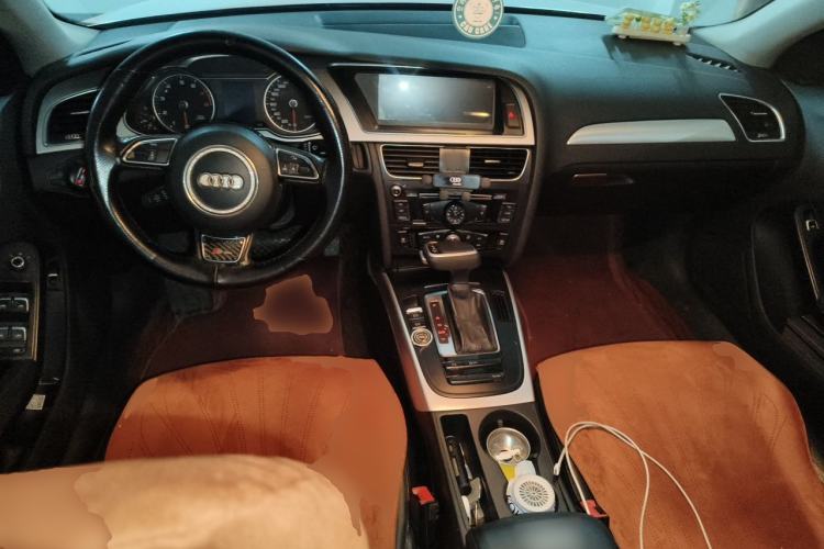 Used Audi A4L 2015 35 TFSI Automatic Standard Model Center Console