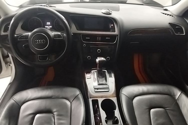 Used Audi A4L 2015 35 TFSI Automatic Comfort Model Center Console