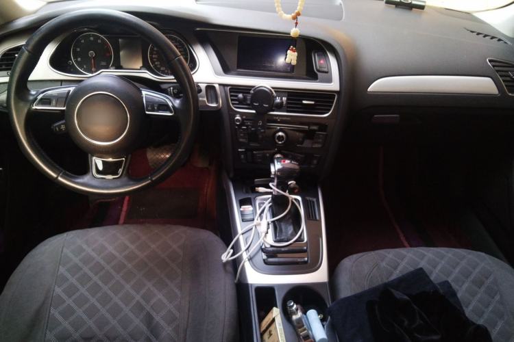 Used Audi A4L 2015 35 TFSI Automatic Standard Model Center Console