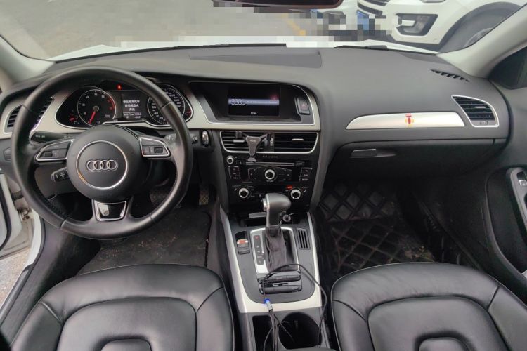 Used Audi A4L 2015 35 TFSI Automatic Standard Model Center Console