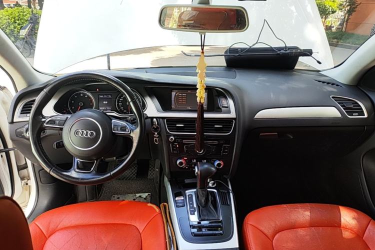 Used Audi A4L 2015 35 TFSI Automatic Standard Model Center Console