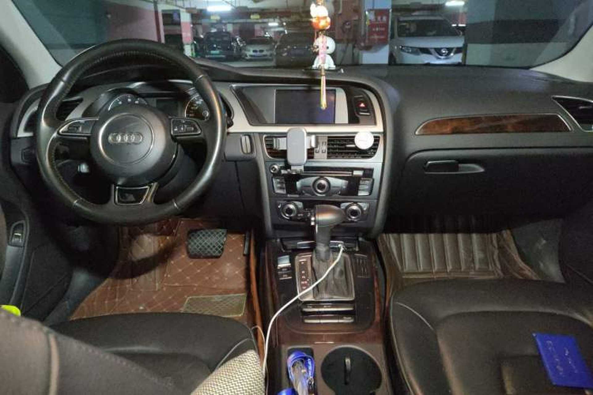Used Audi A4L 2015 35 TFSI Automatic Comfort Model Center Console