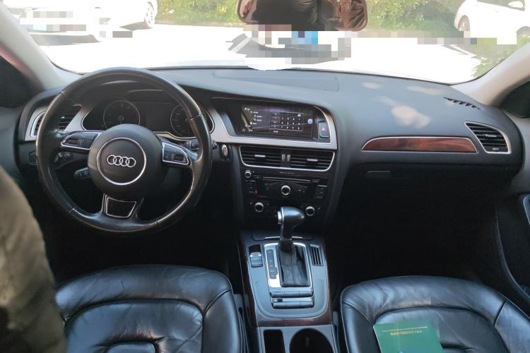 Used Audi A4L 2015 35 TFSI Automatic Comfort Model Center Console
