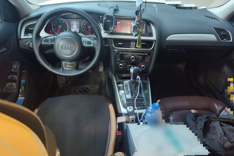 Used Audi A4L 2015 35 TFSI Automatic Standard Model Center Console