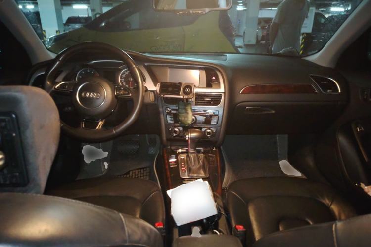 Used Audi A4L 2015 35 TFSI Automatic Comfort Model Center Console