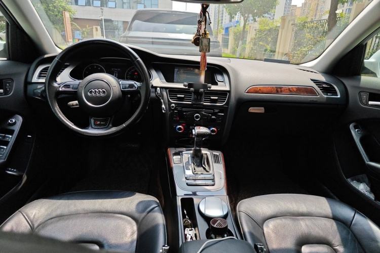Used Audi A4L 2015 35 TFSI Millionth Anniversary Comfort Edition Center Console