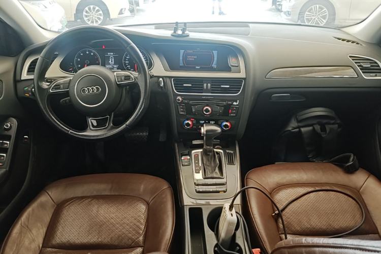 Used Audi A4L 2015 35 TFSI Automatic Standard Model Center Console