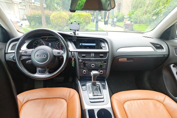 Used Audi A4L 2015 35 TFSI Automatic Standard Model Center Console