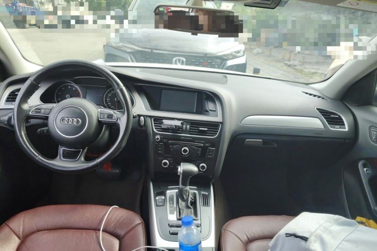 Used Audi A4L 2015 35 TFSI Automatic Standard Model Center Console
