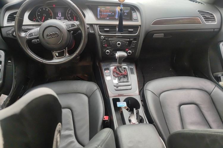 Used Audi A4L 2015 35 TFSI Automatic Comfort Model Center Console