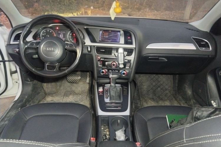 Used Audi A4L 2015 35 TFSI Automatic Standard Model Center Console