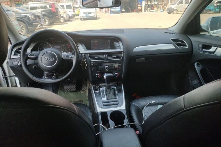Used Audi A4L 2015 35 TFSI Automatic Standard Model Center Console